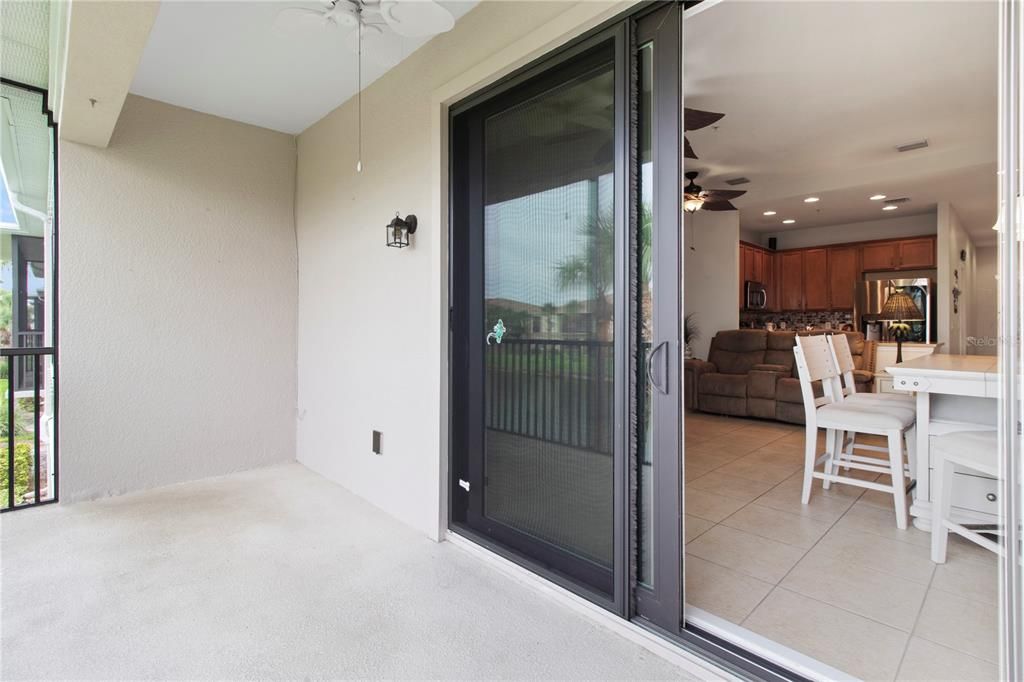 For Sale: $324,900 (2 beds, 2 baths, 1228 Square Feet)