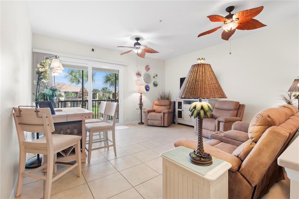 For Sale: $324,900 (2 beds, 2 baths, 1228 Square Feet)