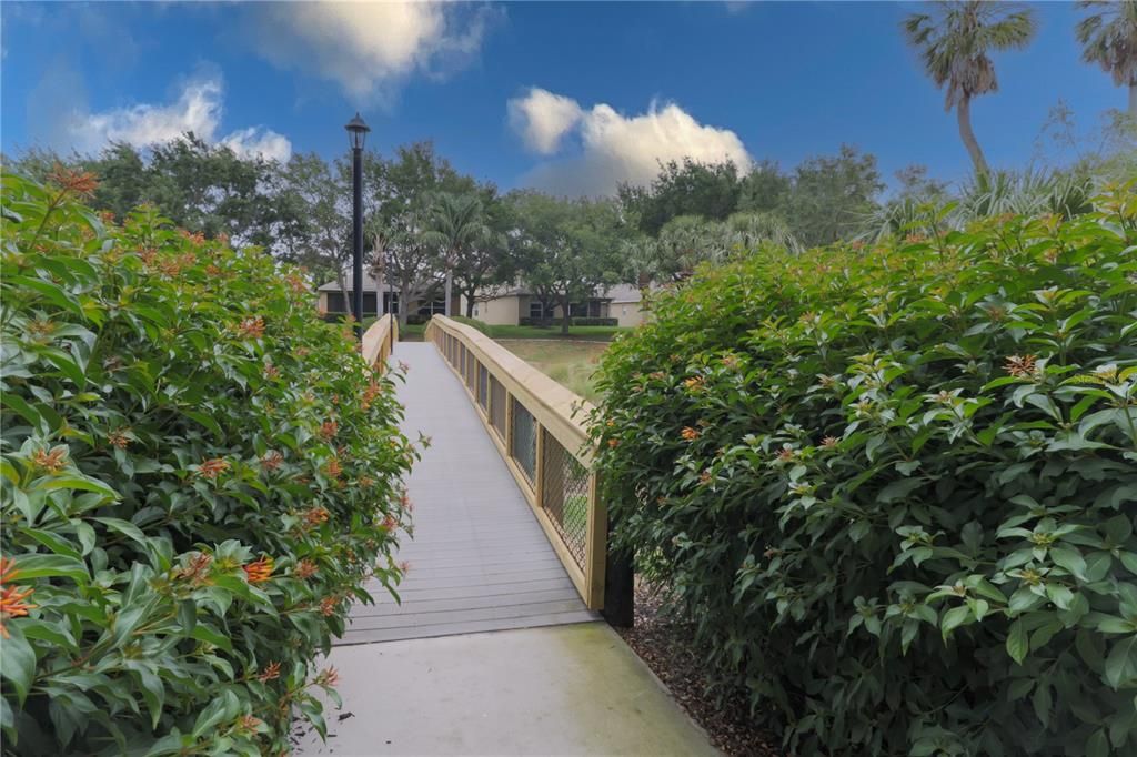 For Sale: $324,900 (2 beds, 2 baths, 1228 Square Feet)