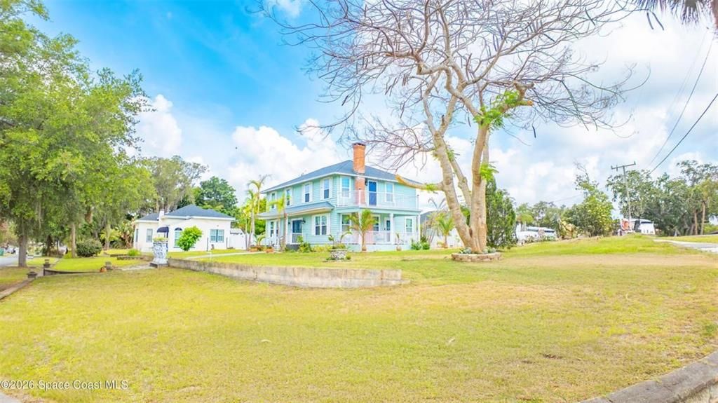 En Venta: $1,050,000 (4 camas, 2 baños, 2388 Pies cuadrados)