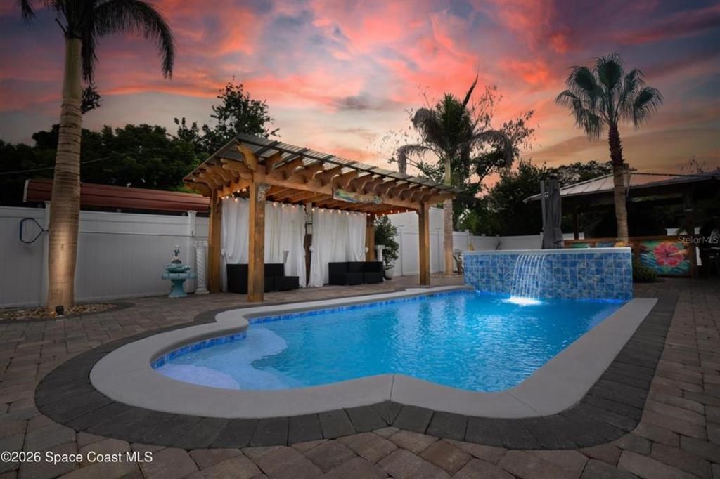 En Venta: $1,050,000 (4 camas, 2 baños, 2388 Pies cuadrados)