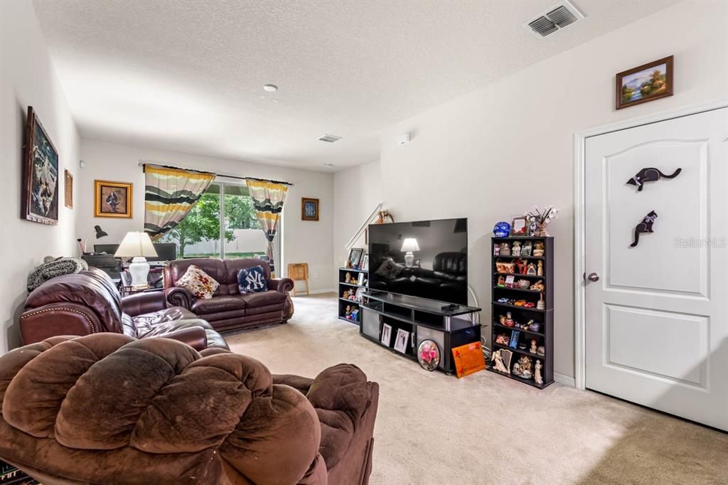 For Sale: $230,000 (3 beds, 2 baths, 1536 Square Feet)