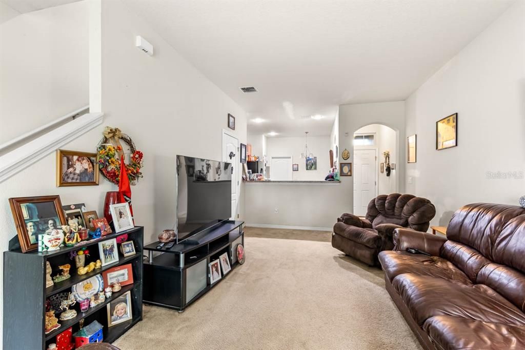 For Sale: $230,000 (3 beds, 2 baths, 1536 Square Feet)