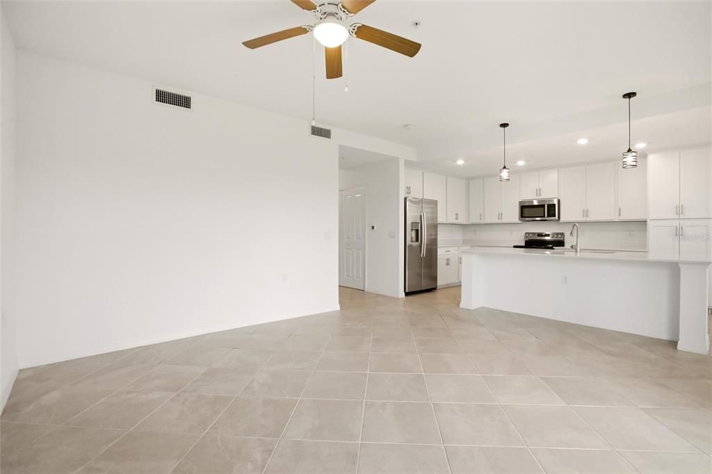 For Sale: $249,900 (2 beds, 2 baths, 1154 Square Feet)