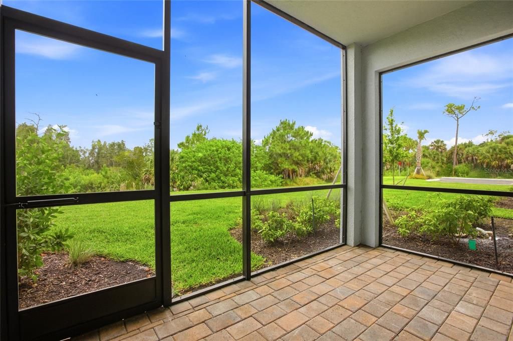 For Sale: $249,900 (2 beds, 2 baths, 1154 Square Feet)