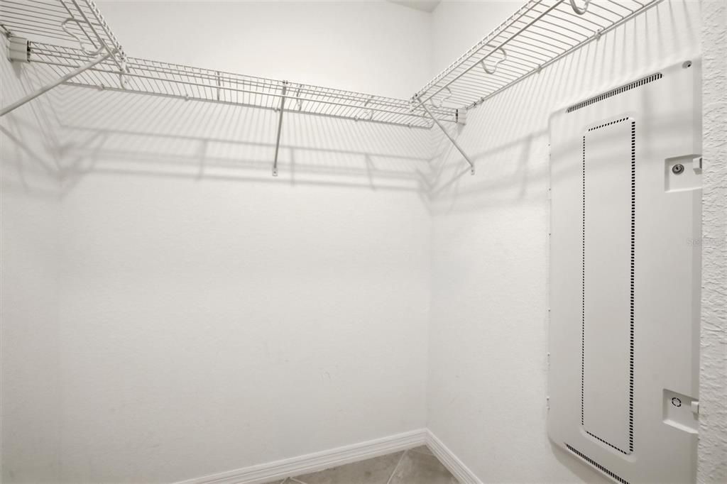 For Sale: $249,900 (2 beds, 2 baths, 1154 Square Feet)