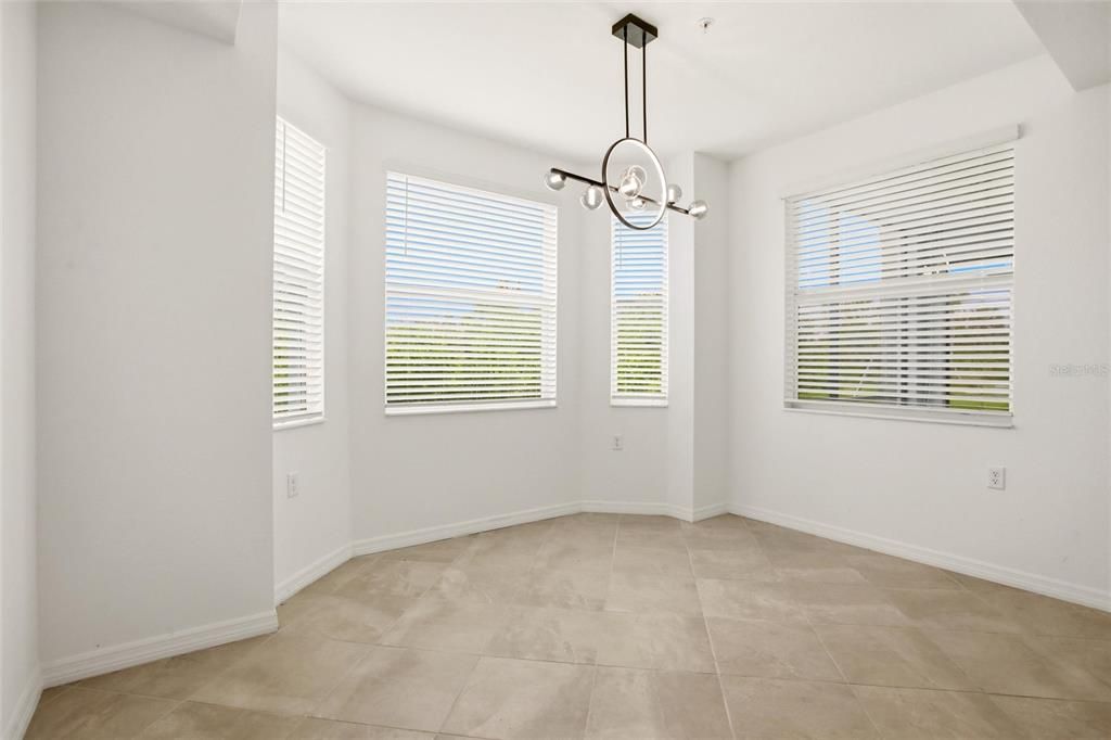 For Sale: $249,900 (2 beds, 2 baths, 1154 Square Feet)