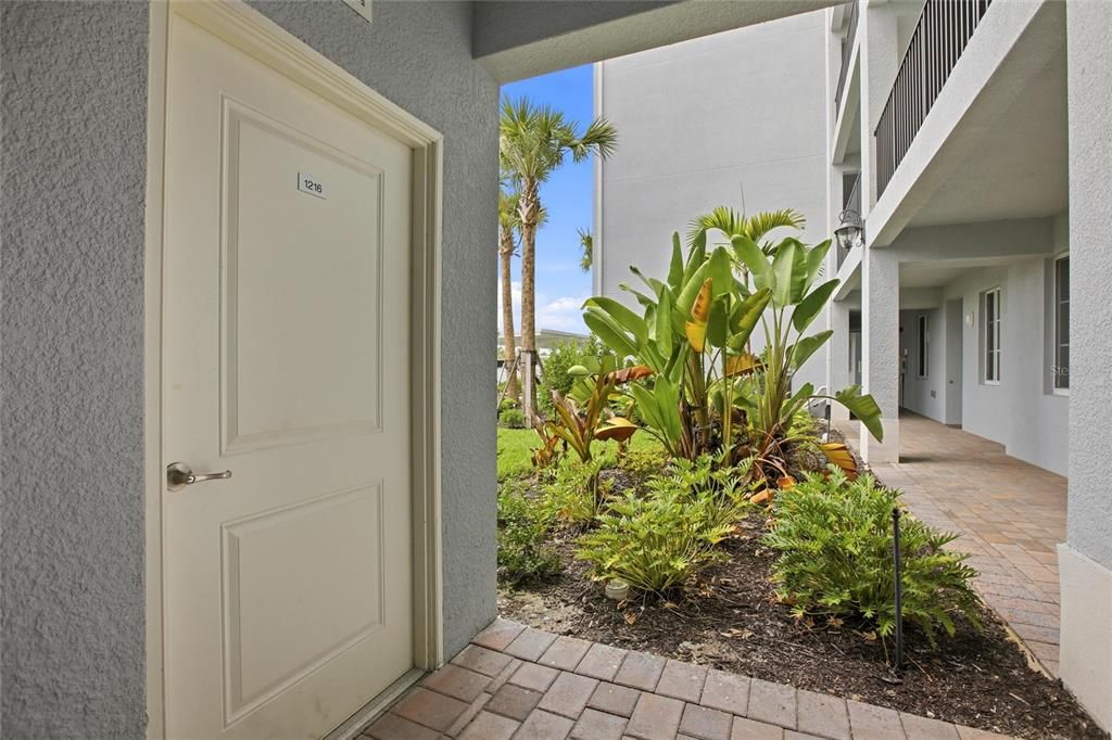 For Sale: $249,900 (2 beds, 2 baths, 1154 Square Feet)