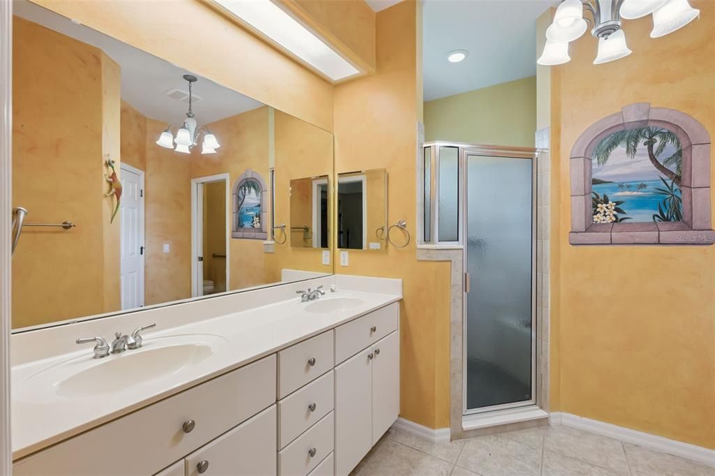For Sale: $359,000 (3 beds, 2 baths, 2333 Square Feet)
