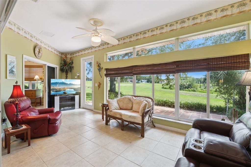 For Sale: $359,000 (3 beds, 2 baths, 2333 Square Feet)