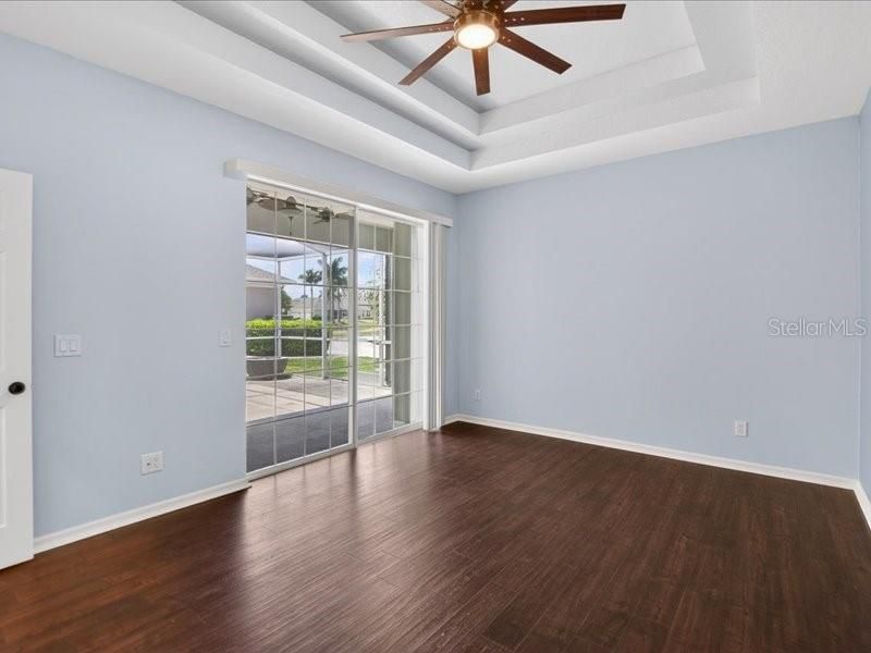 En Venta: $365,000 (3 camas, 2 baños, 1960 Pies cuadrados)