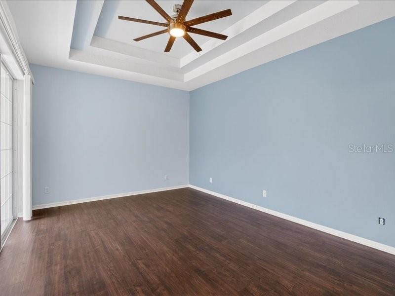 En Venta: $365,000 (3 camas, 2 baños, 1960 Pies cuadrados)