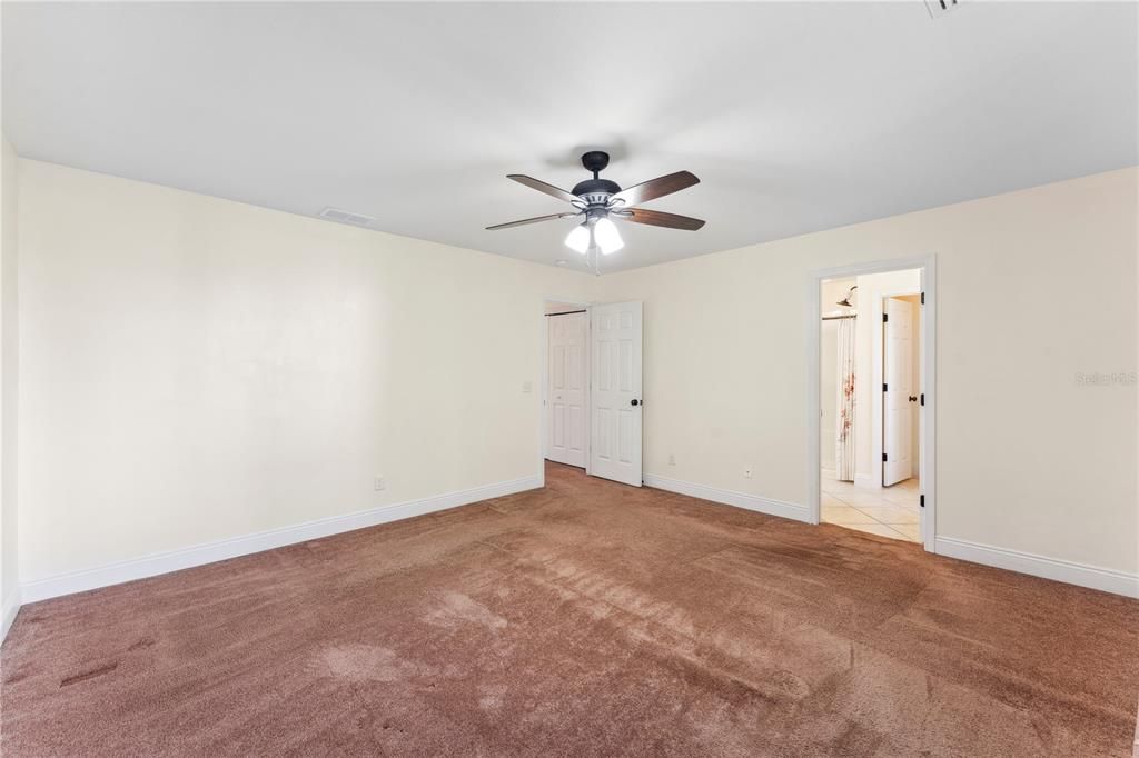 For Rent: $2,100 (3 beds, 2 baths, 1578 Square Feet)