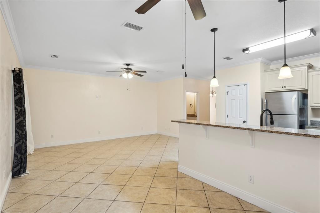 For Rent: $2,100 (3 beds, 2 baths, 1578 Square Feet)