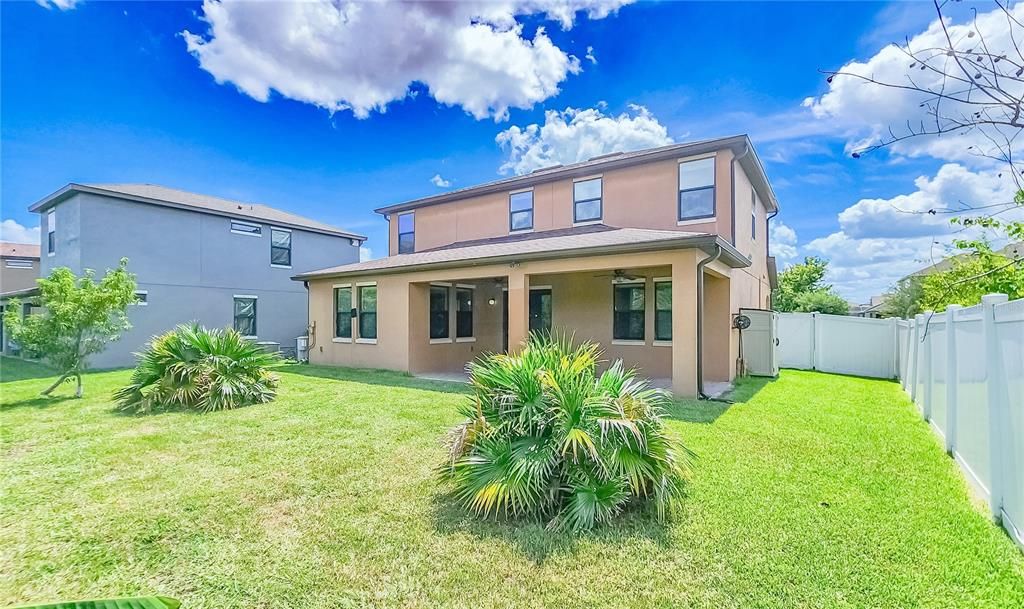 For Sale: $615,000 (4 beds, 3 baths, 2490 Square Feet)
