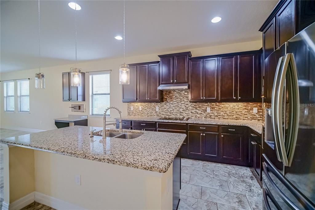 For Sale: $615,000 (4 beds, 3 baths, 2490 Square Feet)