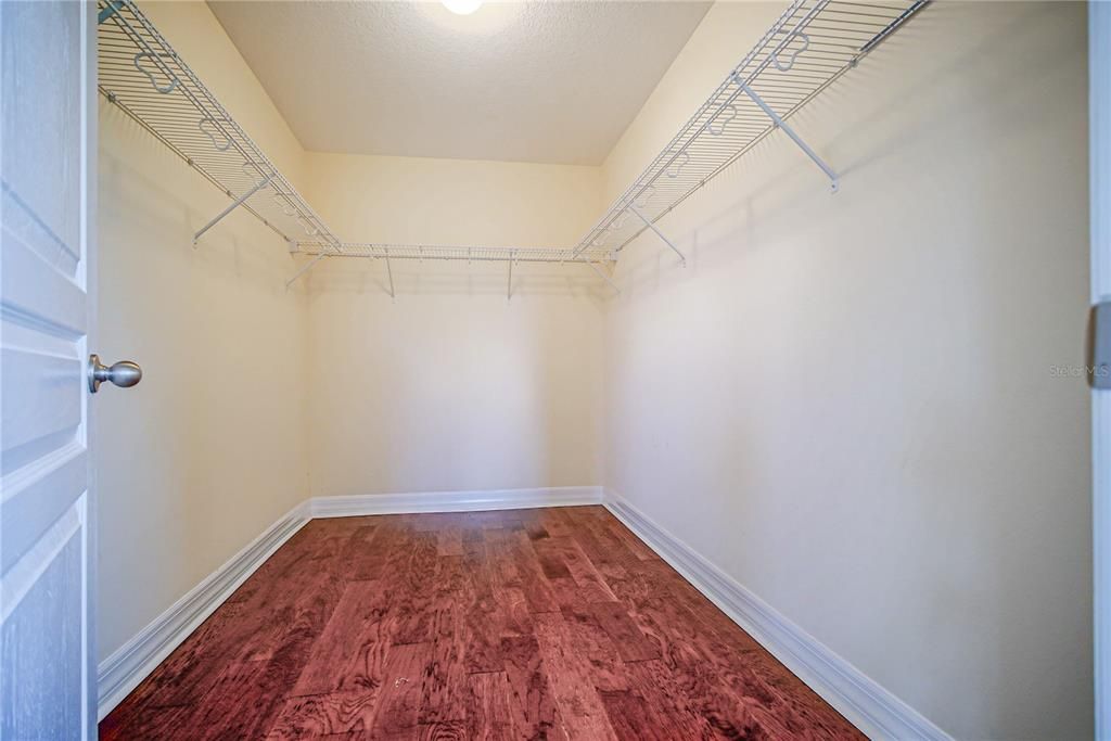 For Sale: $615,000 (4 beds, 3 baths, 2490 Square Feet)