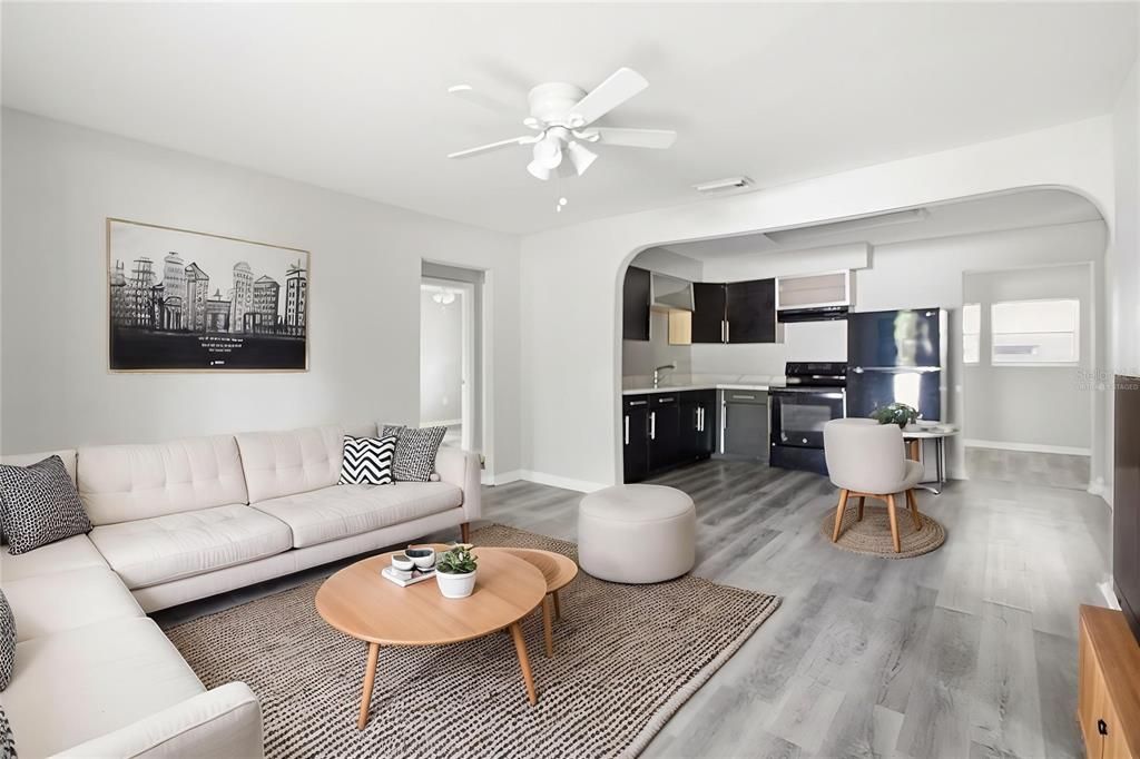 En Venta: $309,999 (3 camas, 1 baños, 1056 Pies cuadrados)