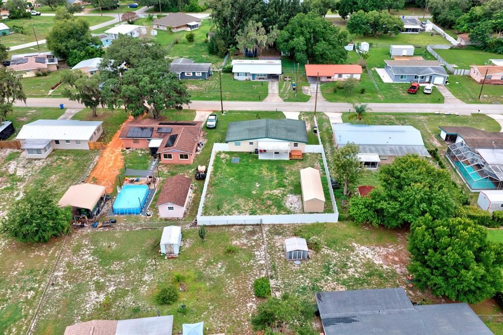 For Sale: $239,000 (4 beds, 2 baths, 1400 Square Feet)