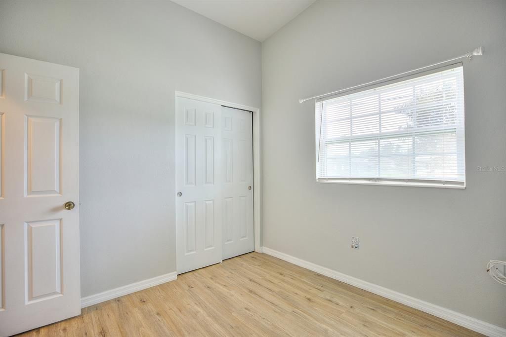 For Sale: $239,000 (4 beds, 2 baths, 1400 Square Feet)