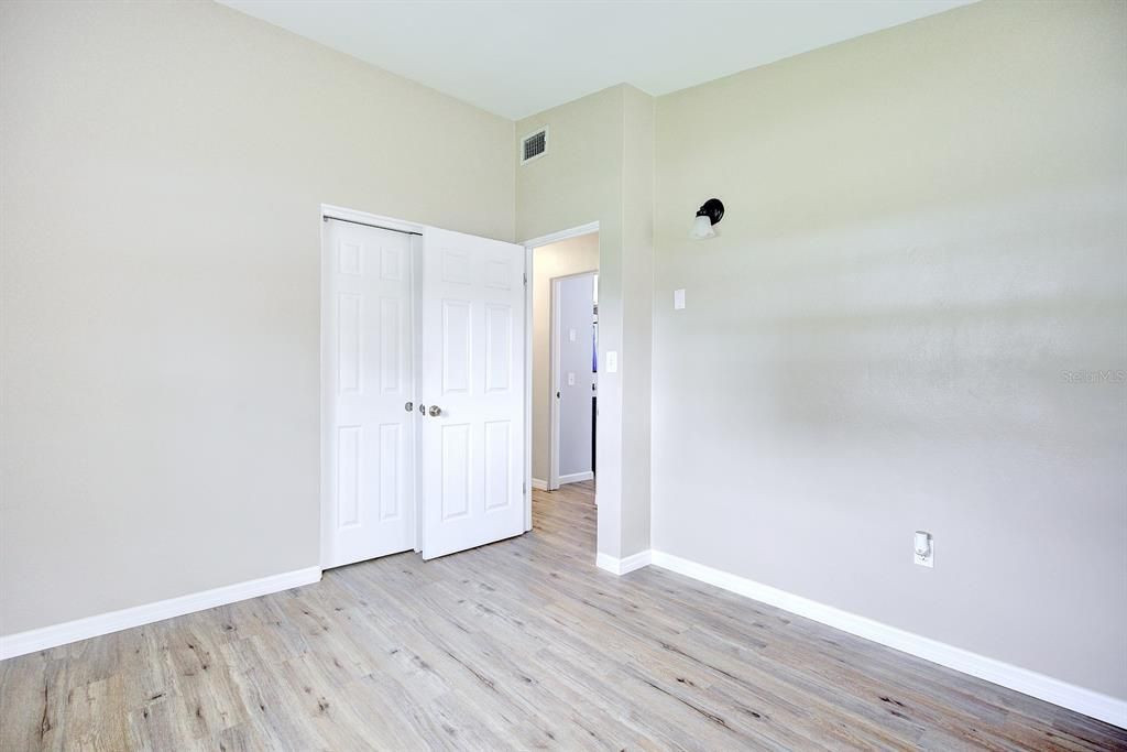 For Sale: $239,000 (4 beds, 2 baths, 1400 Square Feet)