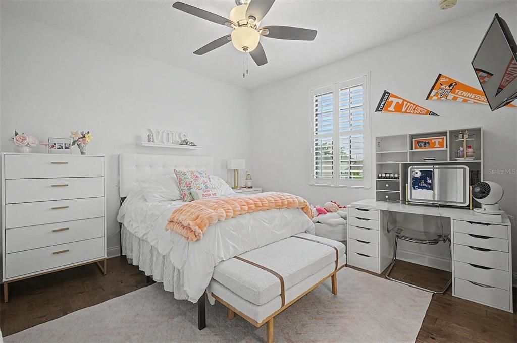 For Sale: $1,275,000 (5 beds, 3 baths, 3672 Square Feet)
