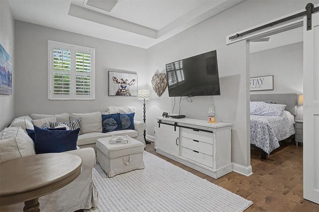 For Sale: $1,275,000 (5 beds, 3 baths, 3672 Square Feet)
