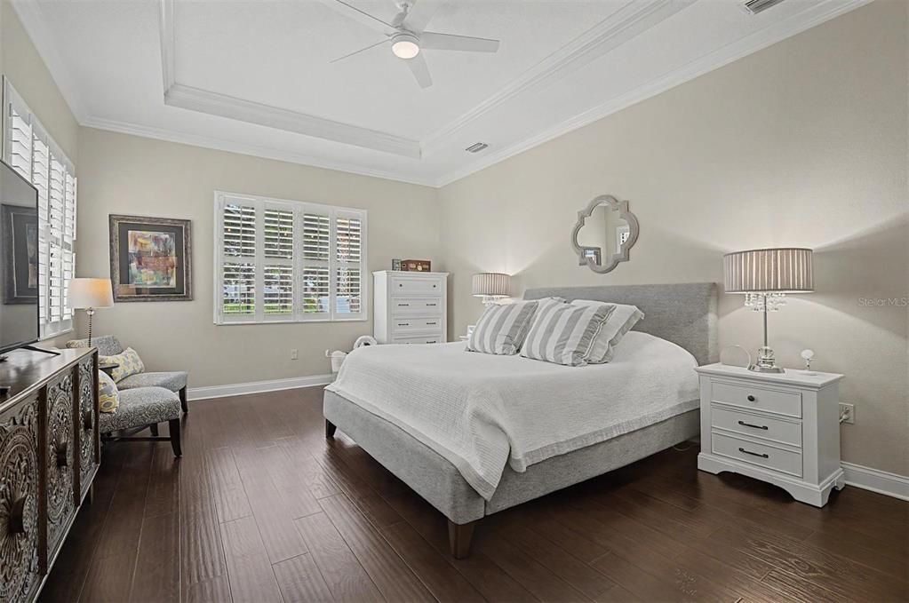 For Sale: $1,275,000 (5 beds, 3 baths, 3672 Square Feet)