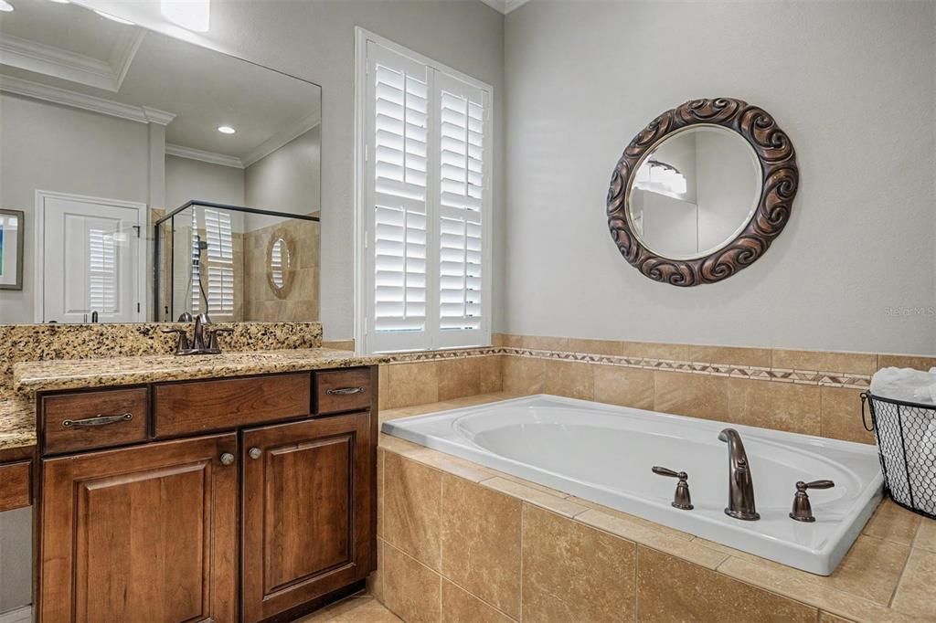 For Sale: $1,275,000 (5 beds, 3 baths, 3672 Square Feet)