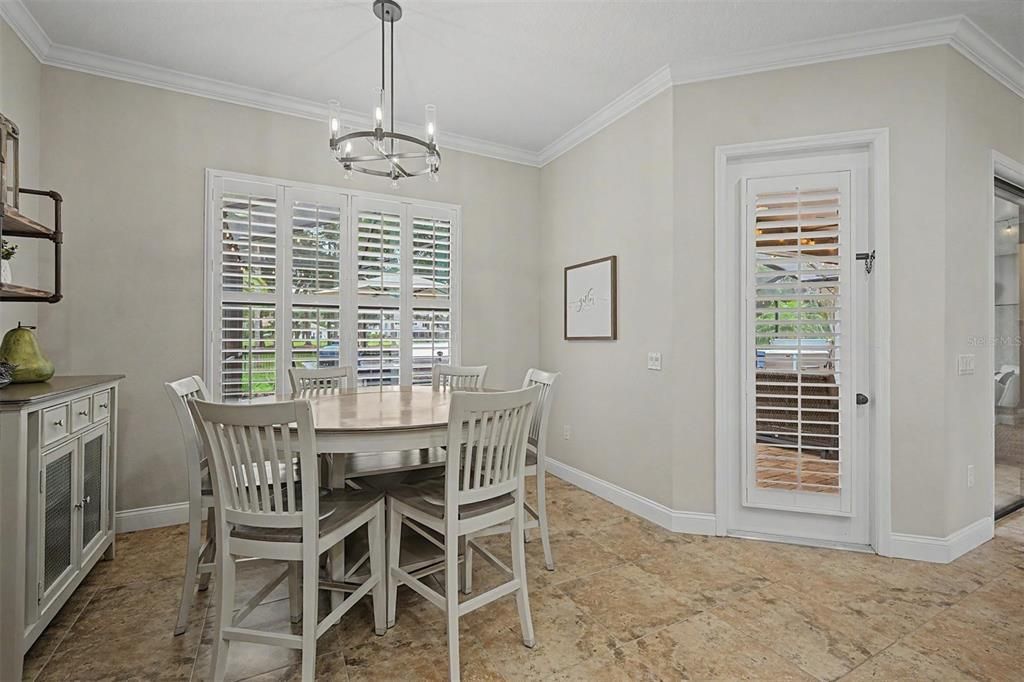 For Sale: $1,275,000 (5 beds, 3 baths, 3672 Square Feet)