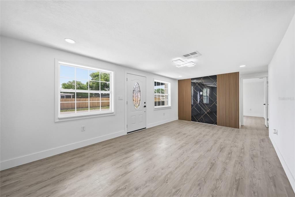 На продажу: $299,990 (3 спален, 2 ванн, 1252 Квадратных фут)
