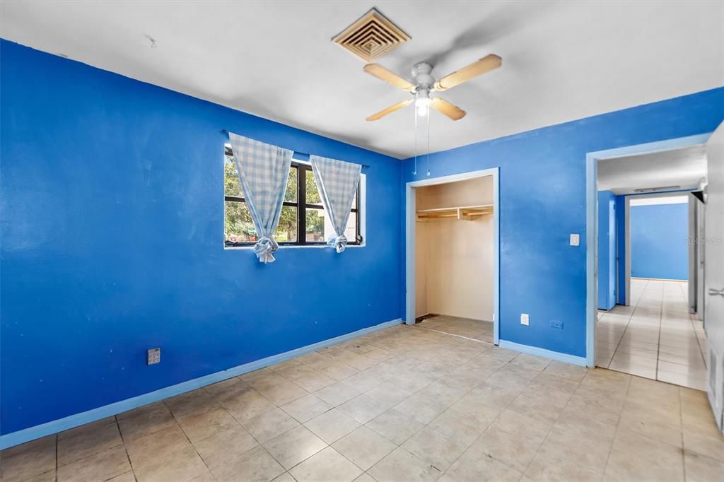Active With Contract: $275,000 (3 beds, 1 baths, 1138 Square Feet)