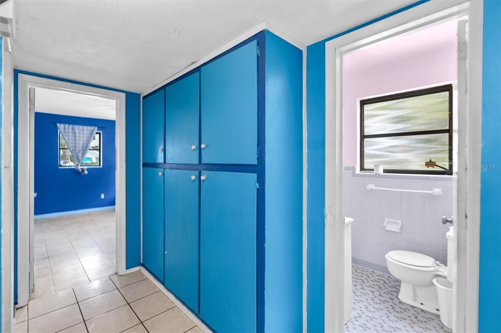 Active With Contract: $275,000 (3 beds, 1 baths, 1138 Square Feet)