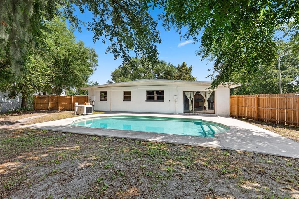 Active With Contract: $275,000 (3 beds, 1 baths, 1138 Square Feet)