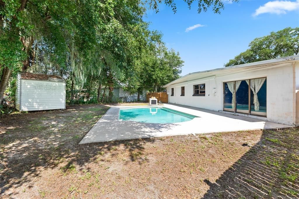 Active With Contract: $275,000 (3 beds, 1 baths, 1138 Square Feet)