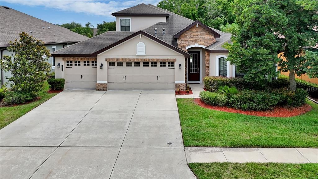 For Sale: $500,000 (4 beds, 3 baths, 2475 Square Feet)