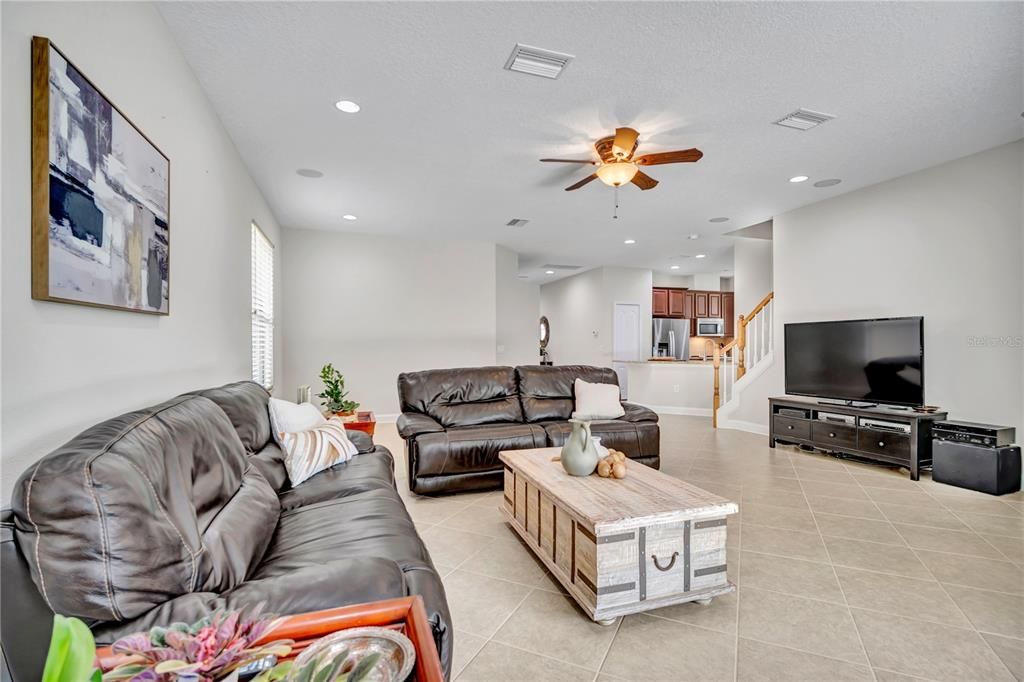 For Sale: $500,000 (4 beds, 3 baths, 2475 Square Feet)