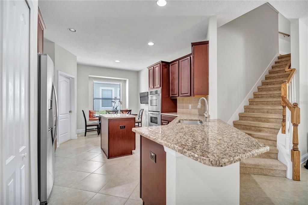 For Sale: $500,000 (4 beds, 3 baths, 2475 Square Feet)
