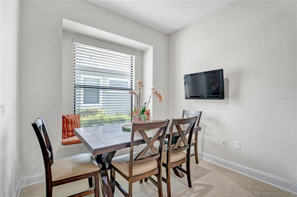 For Sale: $500,000 (4 beds, 3 baths, 2475 Square Feet)