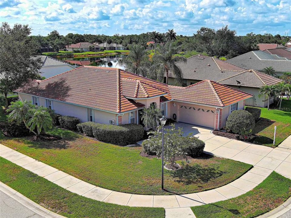 For Sale: $430,000 (3 beds, 2 baths, 2351 Square Feet)