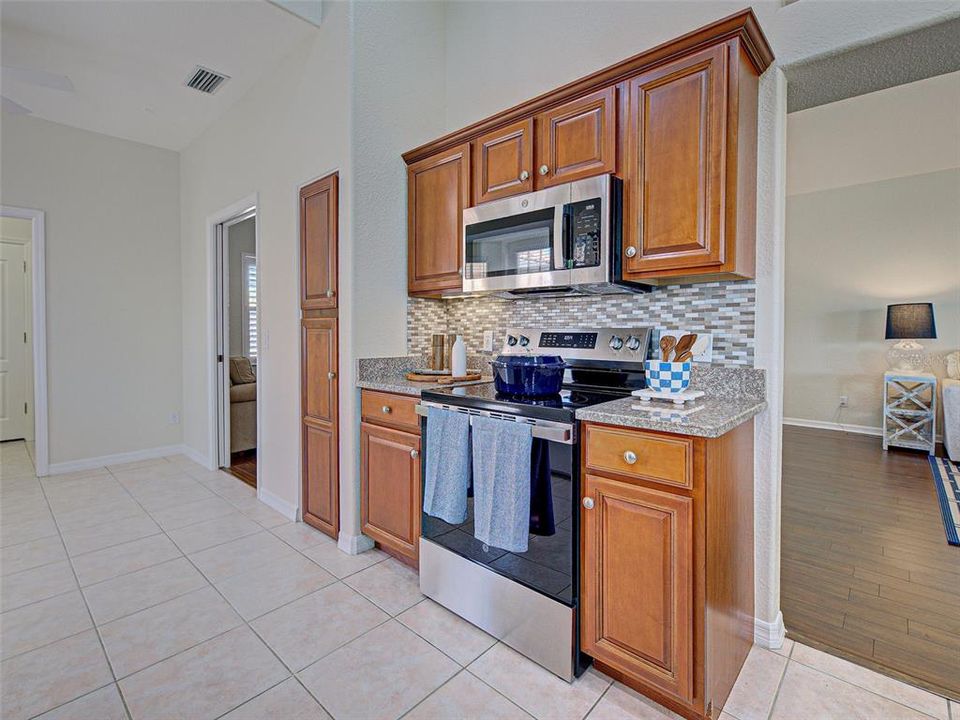 For Sale: $430,000 (3 beds, 2 baths, 2351 Square Feet)