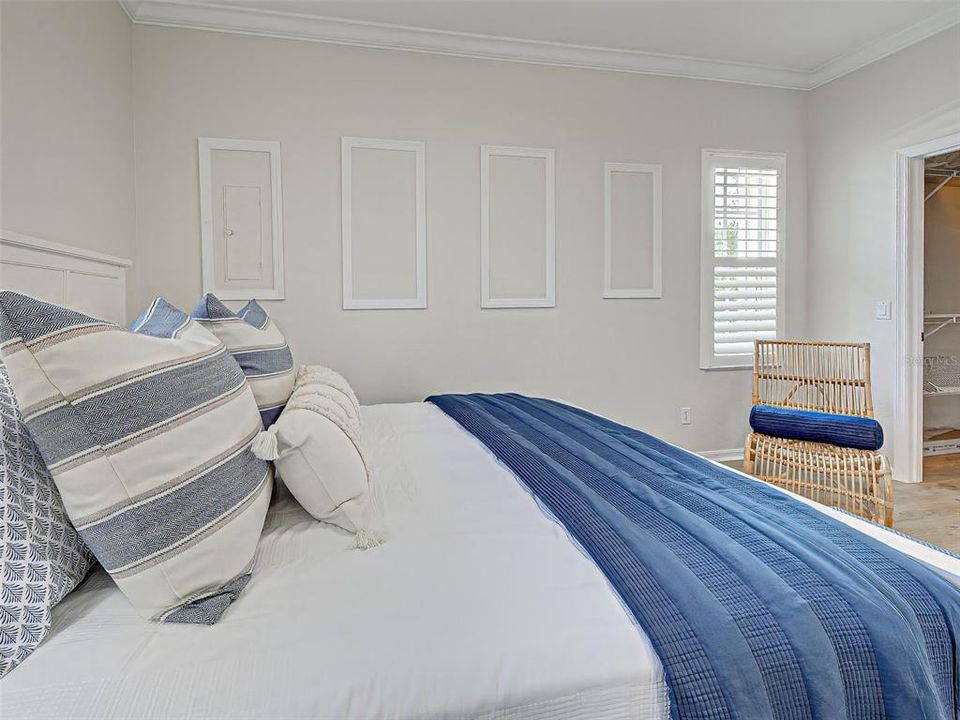 For Sale: $430,000 (3 beds, 2 baths, 2351 Square Feet)