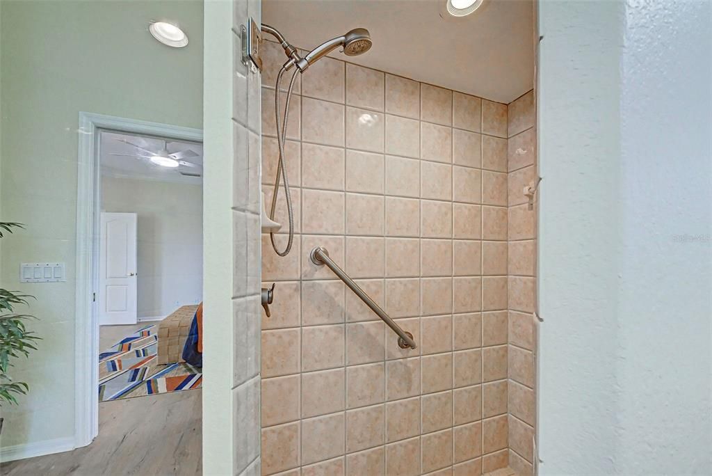 For Sale: $430,000 (3 beds, 2 baths, 2351 Square Feet)
