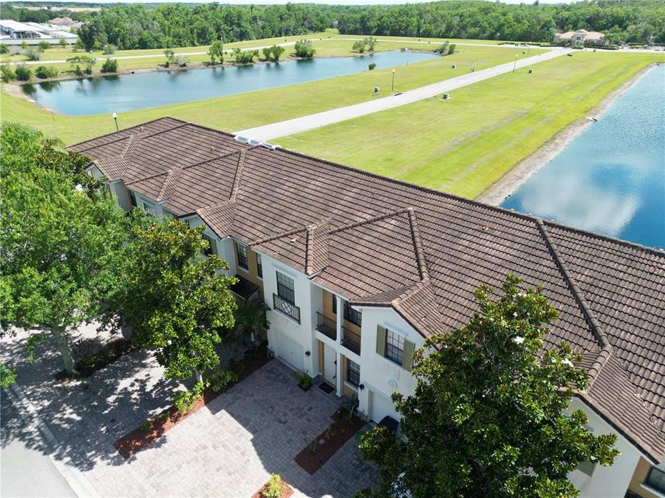 For Sale: $270,000 (4 beds, 3 baths, 1606 Square Feet)