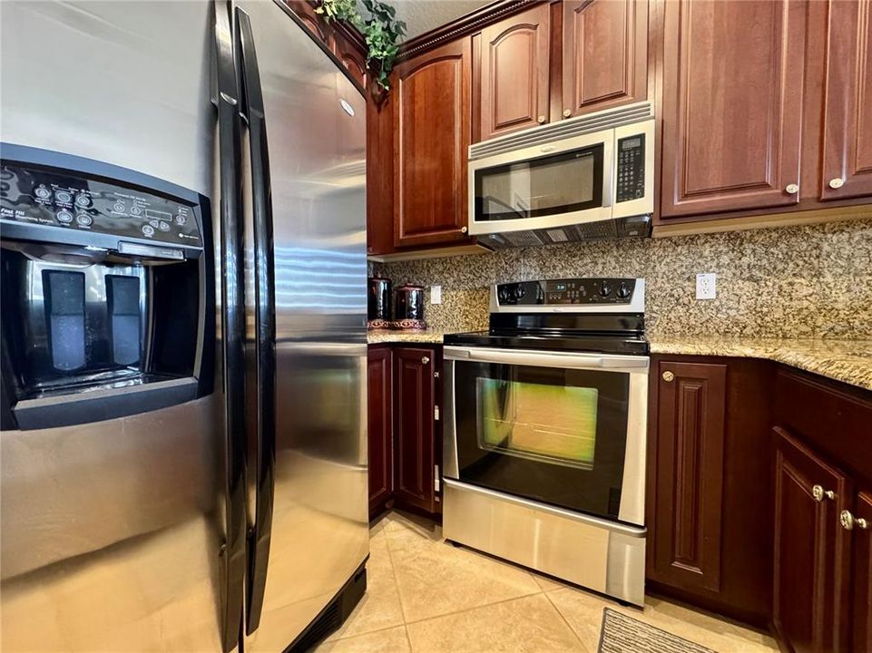 For Sale: $270,000 (4 beds, 3 baths, 1606 Square Feet)