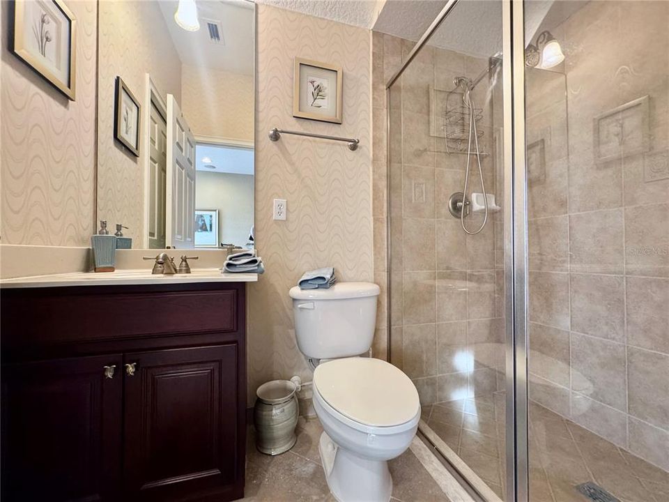 For Sale: $270,000 (4 beds, 3 baths, 1606 Square Feet)