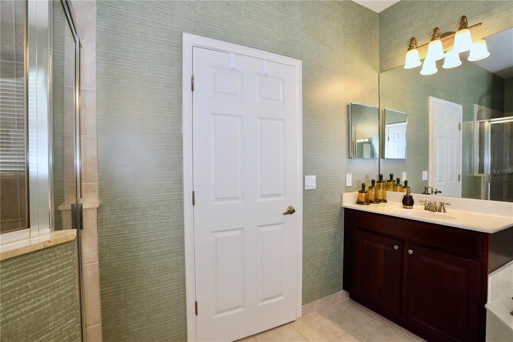 For Sale: $270,000 (4 beds, 3 baths, 1606 Square Feet)