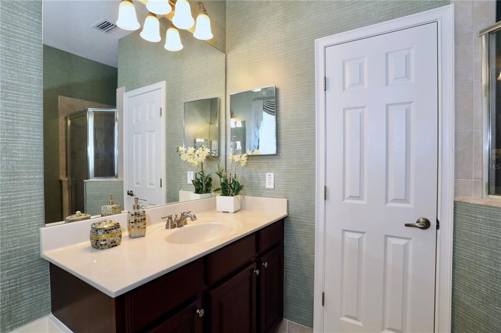 For Sale: $270,000 (4 beds, 3 baths, 1606 Square Feet)