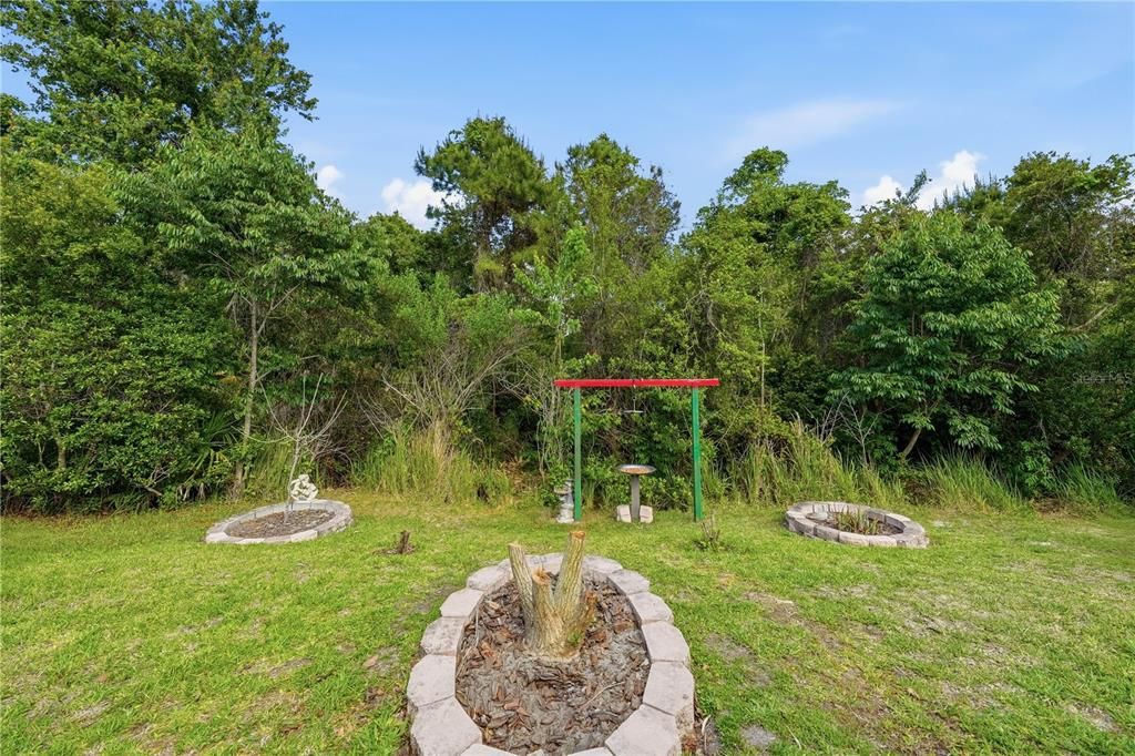 For Sale: $415,000 (3 beds, 2 baths, 1692 Square Feet)