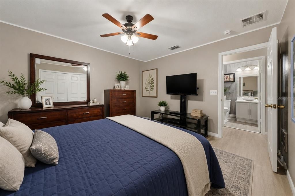 For Sale: $415,000 (3 beds, 2 baths, 1692 Square Feet)